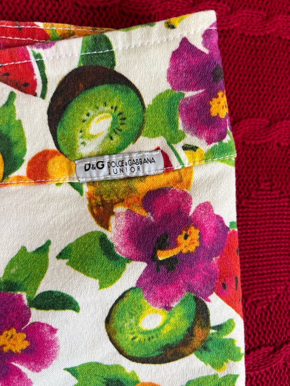 Kids Dolce & Gabbana White Capri Leggings with Multicolor Tropical Fruit Print - Picture 2 of 11